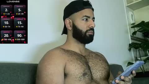 SebasRoa online show from 12-16-24, 03:43