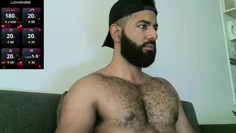 SebasRoa online show from 01-10-25, 02:13