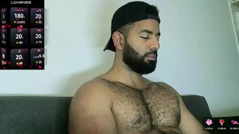 SebasRoa online show from 01-14-25, 05:01