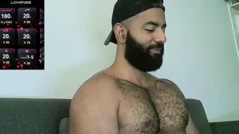 SebasRoa online show from 03-07-25, 02:23