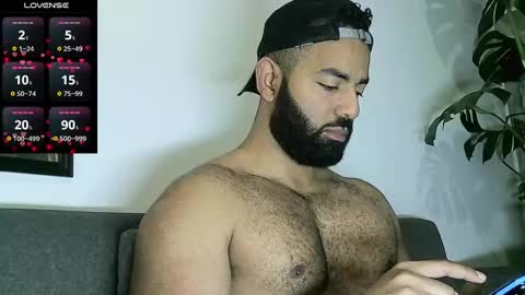 SebasRoa online show from 09-25-25, 03:27