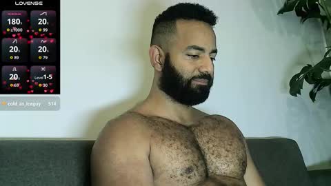 SebasRoa online show from 12-05-25, 05:53