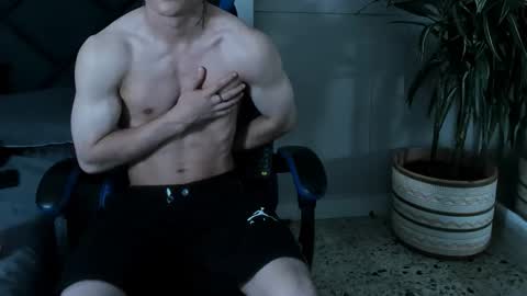 Snapshot of roan_birkin chatting on 03-05-26, 09:33 Roan Birkin online show from 03-05-26, 09:33