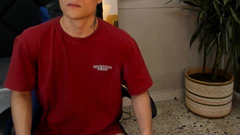 Snapshot of roan_birkin chatting on 03-20-26, 07:41 Roan Birkin online show from 03-20-26, 07:41