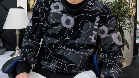 Snapshot of roan_birkin chatting on 03-29-26, 07:25 Roan Birkin online show from 03-29-26, 07:25