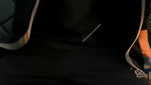 Snapshot of roan_birkin chatting on 03-30-26, 07:15 Roan Birkin online show from 03-30-26, 07:15