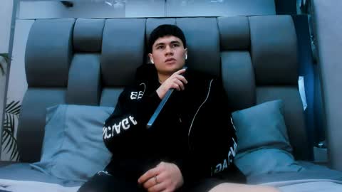 Snapshot of roan_birkin chatting on 04-11-26, 06:01 Roan Birkin online show from 04-11-26, 06:01