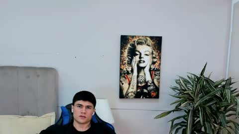 Roan Birkin online show from 05-04-26, 07:32