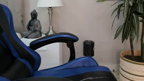 Roan Birkin online show from 05-06-26, 07:19