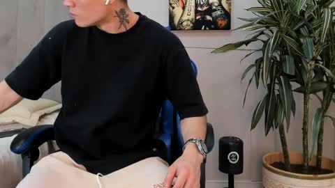 Roan Birkin online show from 05-07-26, 08:25