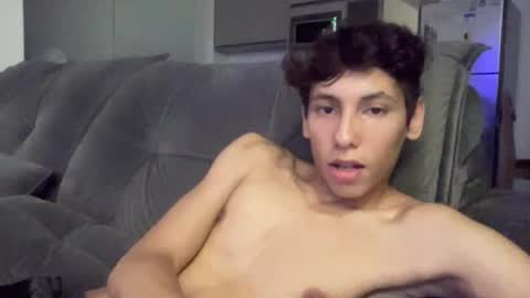 roandry909974 online show from 12-02-24, 01:58