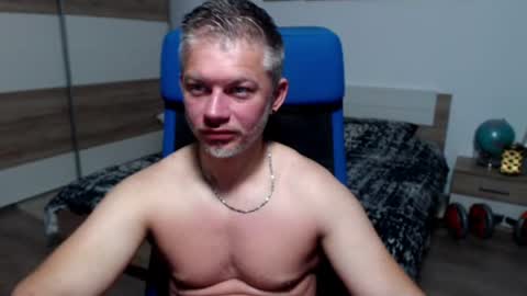 Snapshot of robbyshawz chatting on 06-27-26, 05:56 robbyshawz online show from 06-27-26, 05:56