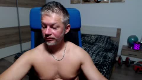 Snapshot of robbyshawz chatting on 07-06-26, 04:42 robbyshawz online show from 07-06-26, 04:42