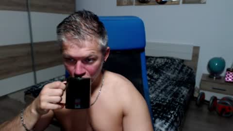 Snapshot of robbyshawz chatting on 07-13-26, 04:15 robbyshawz online show from 07-13-26, 04:15