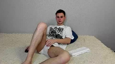 robert10211 online show from 03-30-26, 08:59