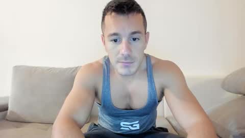 roberto4ever online show from 10-25-25, 05:04