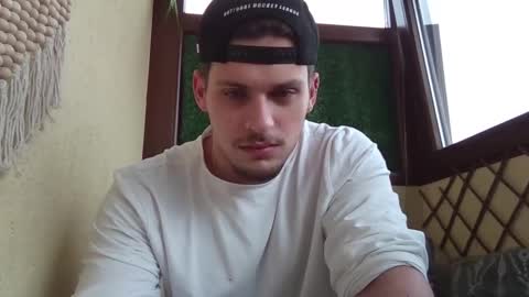 Roberto online show from 03-18-26, 06:05