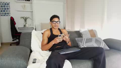 roby_millerr online show from 03-08-26, 06:12