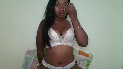 rochellinah online show from 04-23-26, 07:30