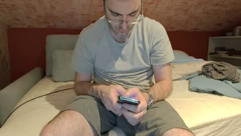 Snapshot of rogersand88 chatting on 07-26-26, 09:43 rogersand88 online show from 07-26-26, 09:43