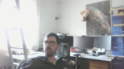 Snapshot of romainb72 chatting on 05-03-26, 12:00 romainb72 online show from 05-03-26, 12:00
