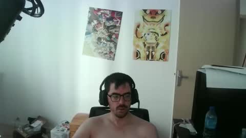 Snapshot of romainb72 chatting on 05-27-26, 07:16 romainb72 online show from 05-27-26, 07:16