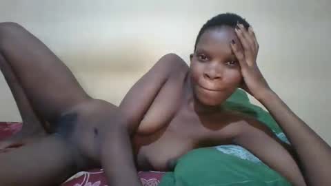 Snapshot of romantic2u4 chatting on 04-10-26, 07:18 Emma online show from 04-10-26, 07:18