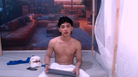 Snapshot of romeomillerr chatting on 10-08-25, 07:44 Romeo online show from 10-08-25, 07:44