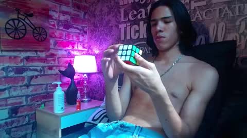 Snapshot of ronymiller_1 chatting on 12-11-24, 06:42 RonyMiller 1 online show from 12-11-24, 06:42