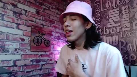 Snapshot of ronymiller_1 chatting on 12-17-24, 03:39 RonyMiller 1 online show from 12-17-24, 03:39