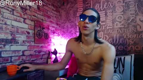 Snapshot of ronymiller_1 chatting on 01-11-25, 02:04 RonyMiller 1 online show from 01-11-25, 02:04