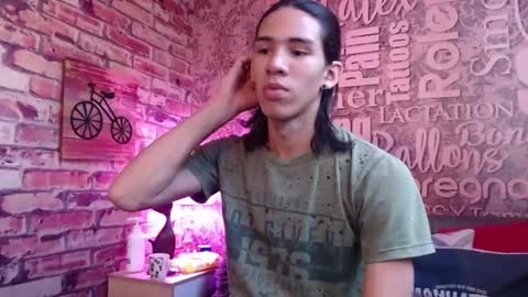 Snapshot of ronymiller_1 chatting on 01-19-25, 03:21 RonyMiller 1 online show from 01-19-25, 03:21