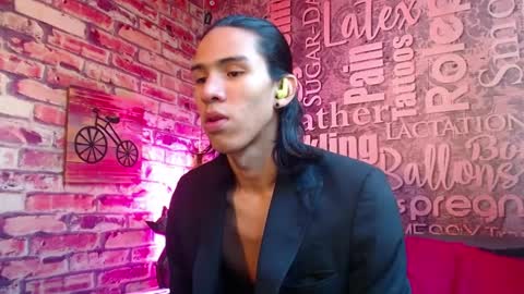 Snapshot of ronymiller_1 chatting on 01-23-25, 03:43 RonyMiller 1 online show from 01-23-25, 03:43