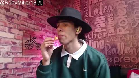 Snapshot of ronymiller_1 chatting on 02-08-25, 02:38 RonyMiller 1 online show from 02-08-25, 02:38