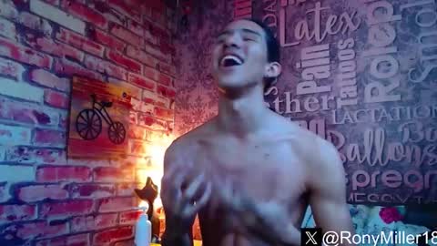 Snapshot of ronymiller_1 chatting on 03-02-25, 02:43 RonyMiller 1 online show from 03-02-25, 02:43