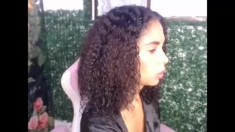 Snapshot of rosa_skinny chatting on 06-01-26, 01:24 rosa online show from 06-01-26, 01:24