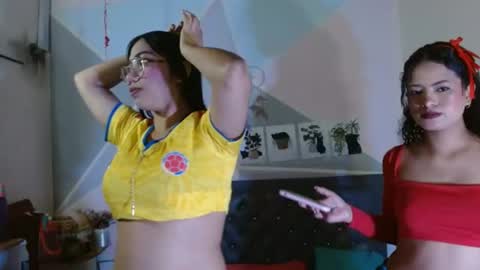 Snapshot of rosa_woolf chatting on 06-27-26, 12:10 rosa_woolf online show from 06-27-26, 12:10