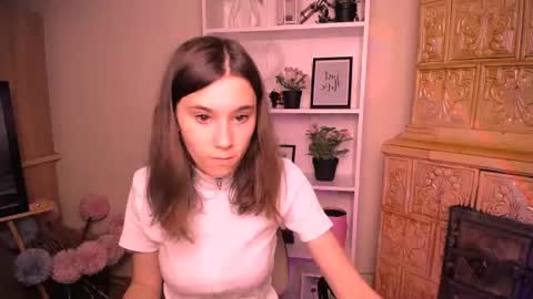 Snapshot of rosalais_ chatting on 06-20-26, 06:27 Rose online show from 06-20-26, 06:27