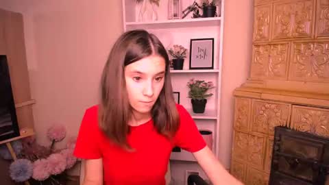 Snapshot of rosalais_ chatting on 06-27-26, 06:29 Rose online show from 06-27-26, 06:29
