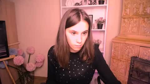 Snapshot of rosalais_ chatting on 07-10-26, 07:01 Rose online show from 07-10-26, 07:01