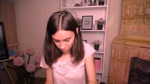 Snapshot of rosalais_ chatting on 07-14-26, 06:51 Rose online show from 07-14-26, 06:51
