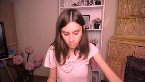 Snapshot of rosalais_ chatting on 07-14-26, 10:21 Rose online show from 07-14-26, 10:21