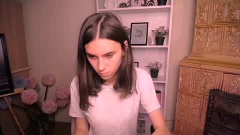 Snapshot of rosalais_ chatting on 07-16-26, 06:19 Rose online show from 07-16-26, 06:19