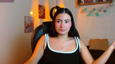 R O S A L I A online show from 06-17-26, 05:54