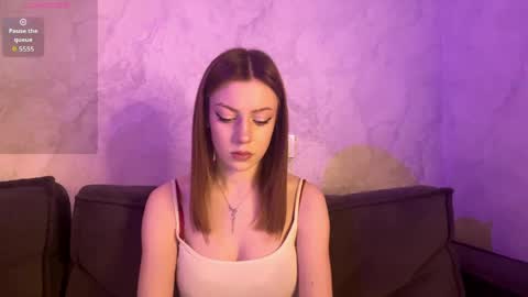 rosaliehue online show from 04-12-26, 06:13