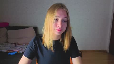 rosalina online show from 12-23-25, 07:06