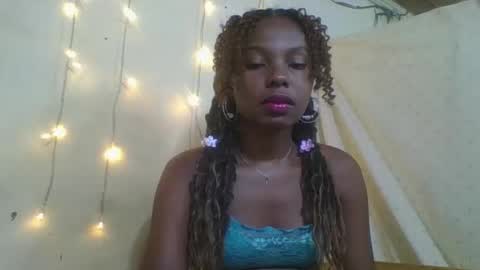 Snapshot of rosalinda933 chatting on 04-20-26, 11:17 Rosalinda online show from 04-20-26, 11:17