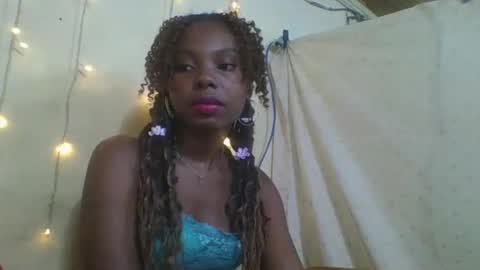 Snapshot of rosalinda933 chatting on 04-21-26, 02:51 Rosalinda online show from 04-21-26, 02:51