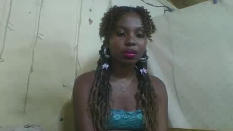 Snapshot of rosalinda933 chatting on 04-22-26, 09:01 Rosalinda online show from 04-22-26, 09:01