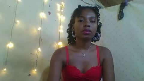 Snapshot of rosalinda933 chatting on 04-24-26, 01:30 Rosalinda online show from 04-24-26, 01:30